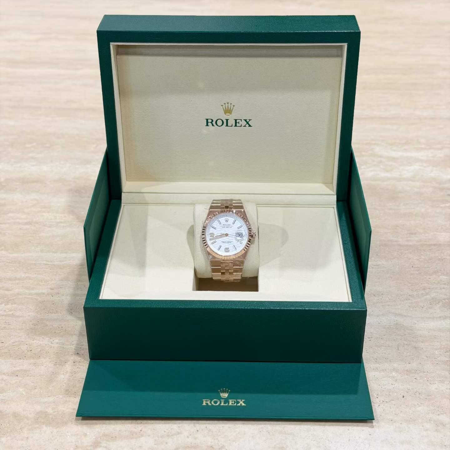 Rolex Land-Dweller 127335 Rose Gold Full Set