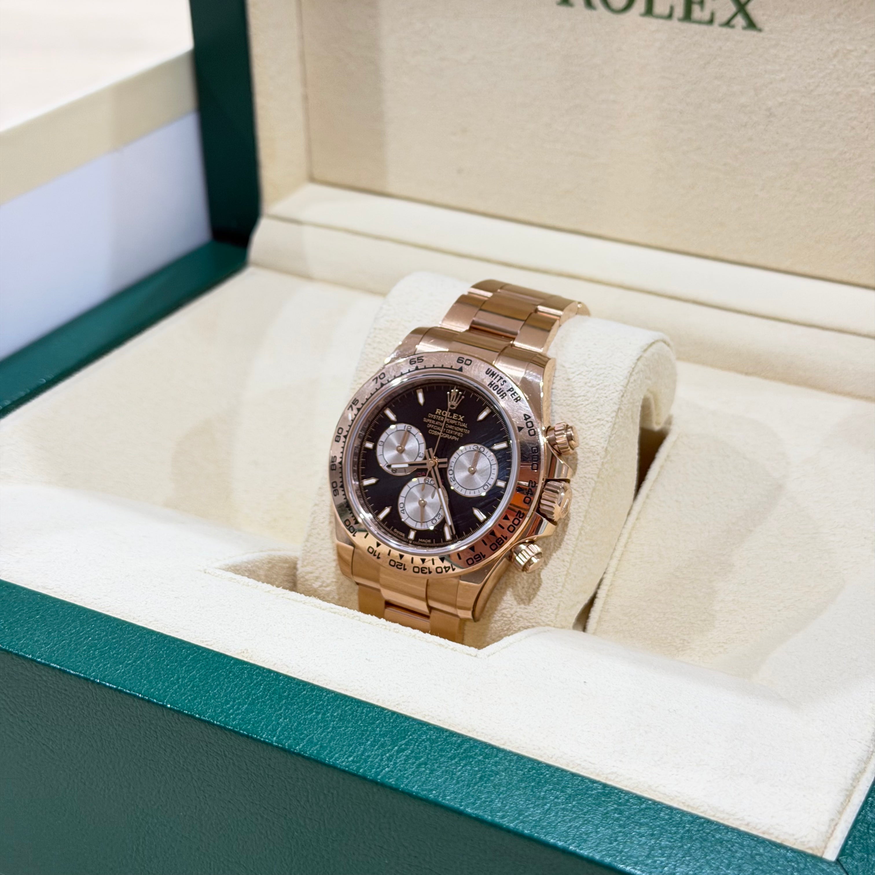 Rolex Cosmograph Daytona 126505 Black Dial Full Set