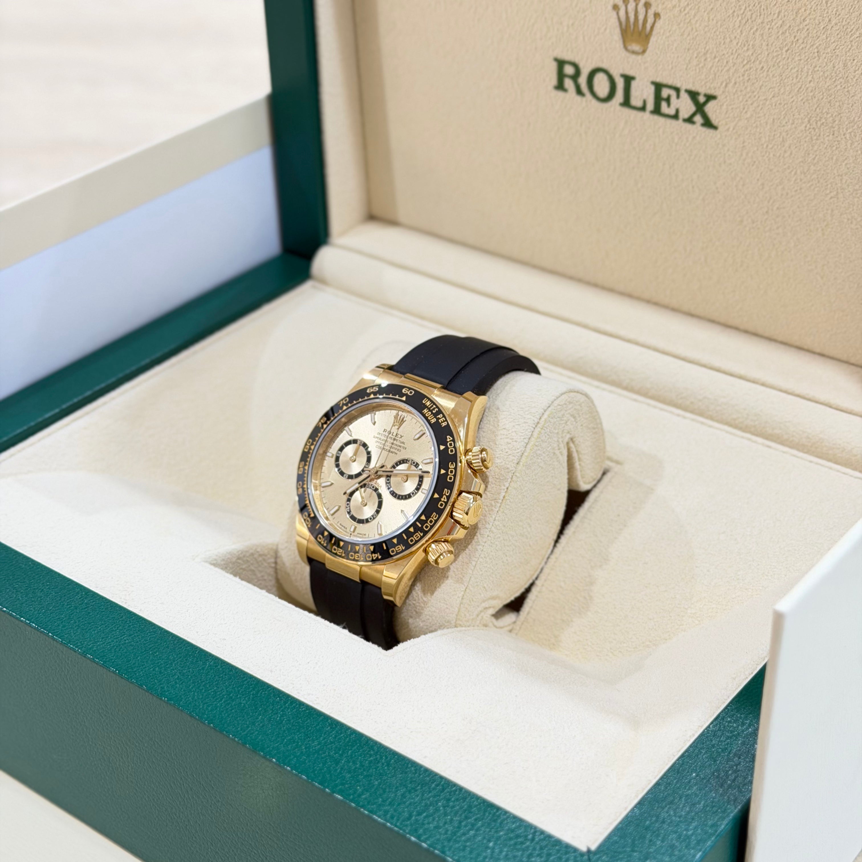 Rolex Cosmograph Daytona 126518LN Champagne Dial Full Set