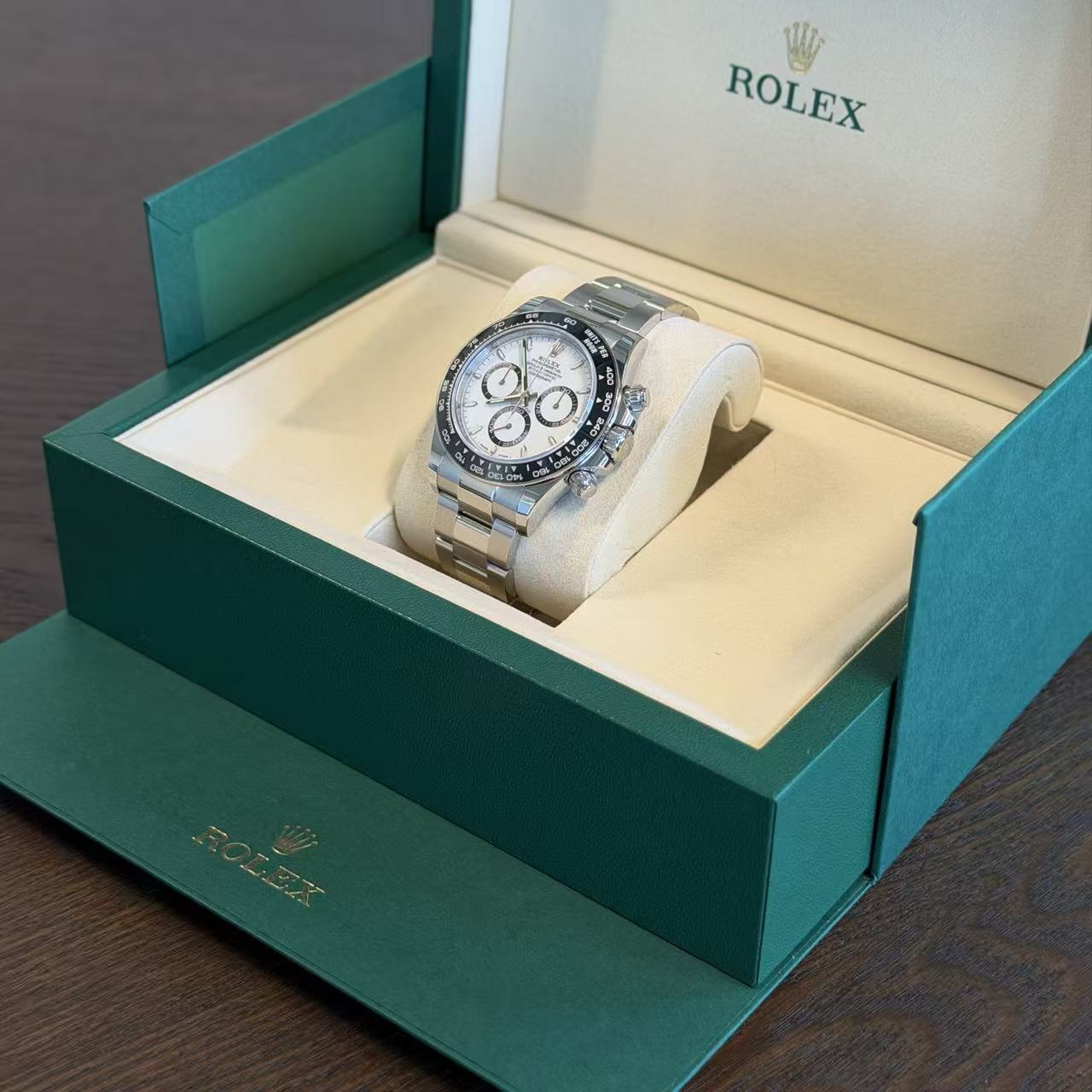 Rolex Cosmograph Daytona 126500 White Dial Full Set