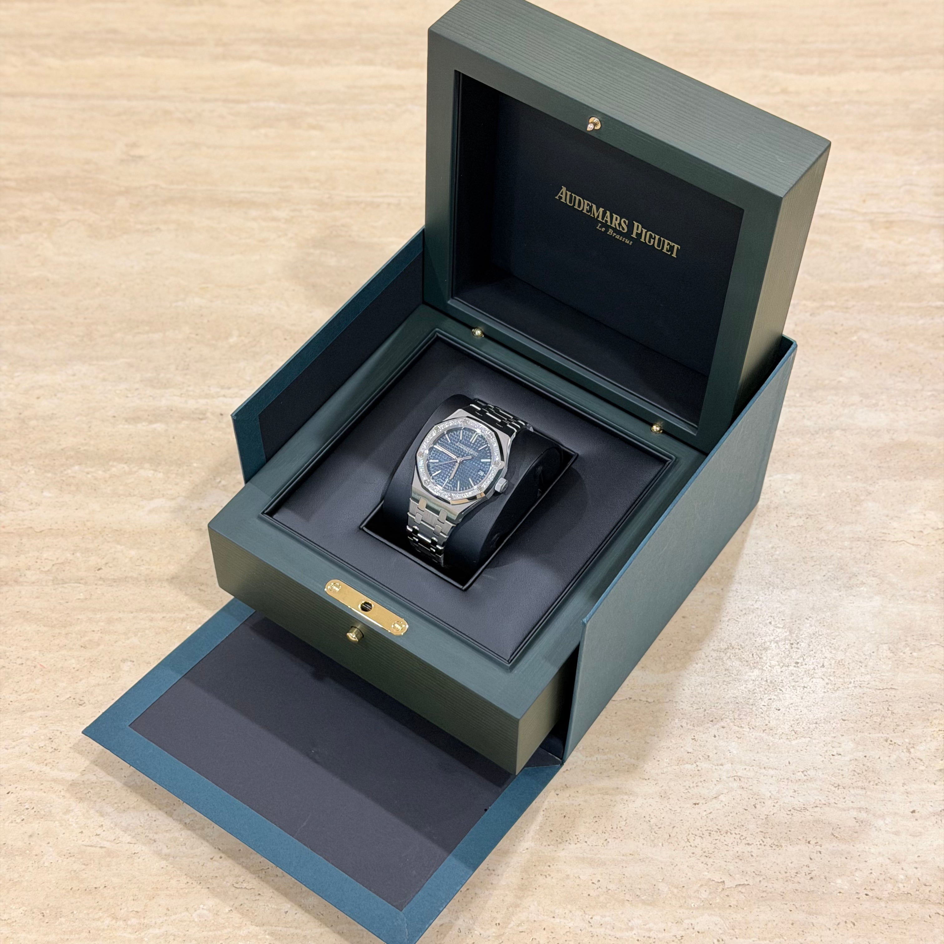 Audemars Piguet Royal Oak 15551ST Blue Dial Full Set
