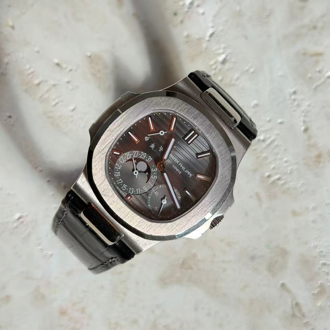 Patek Philippe Nautilus 5712G-001