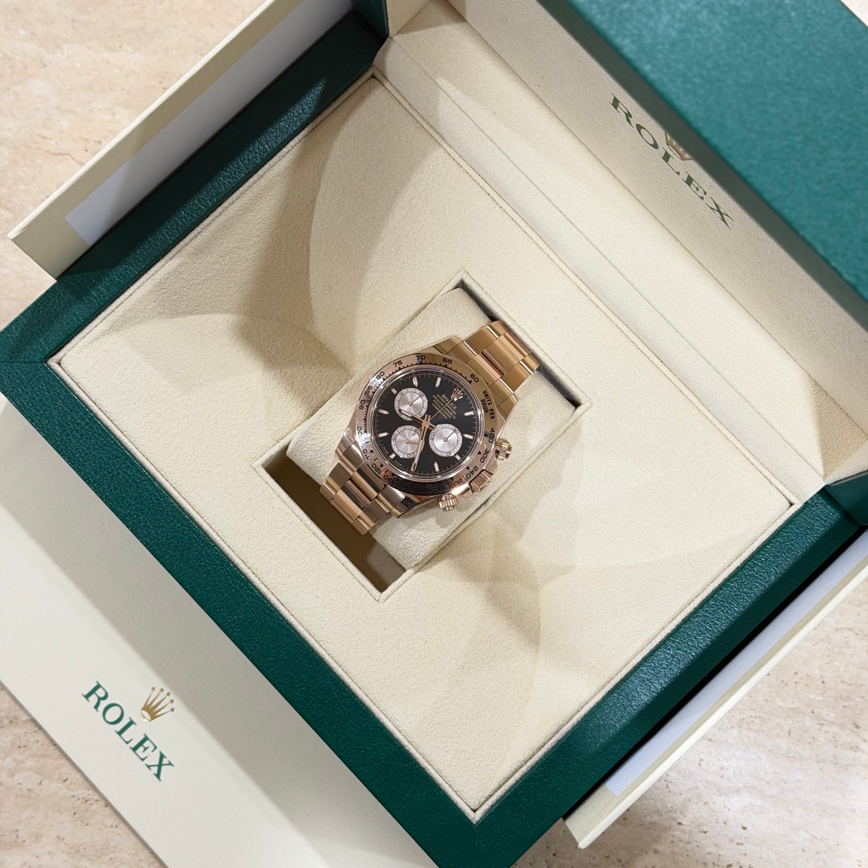 Rolex Cosmograph Daytona 126505 Black Dial Full Set