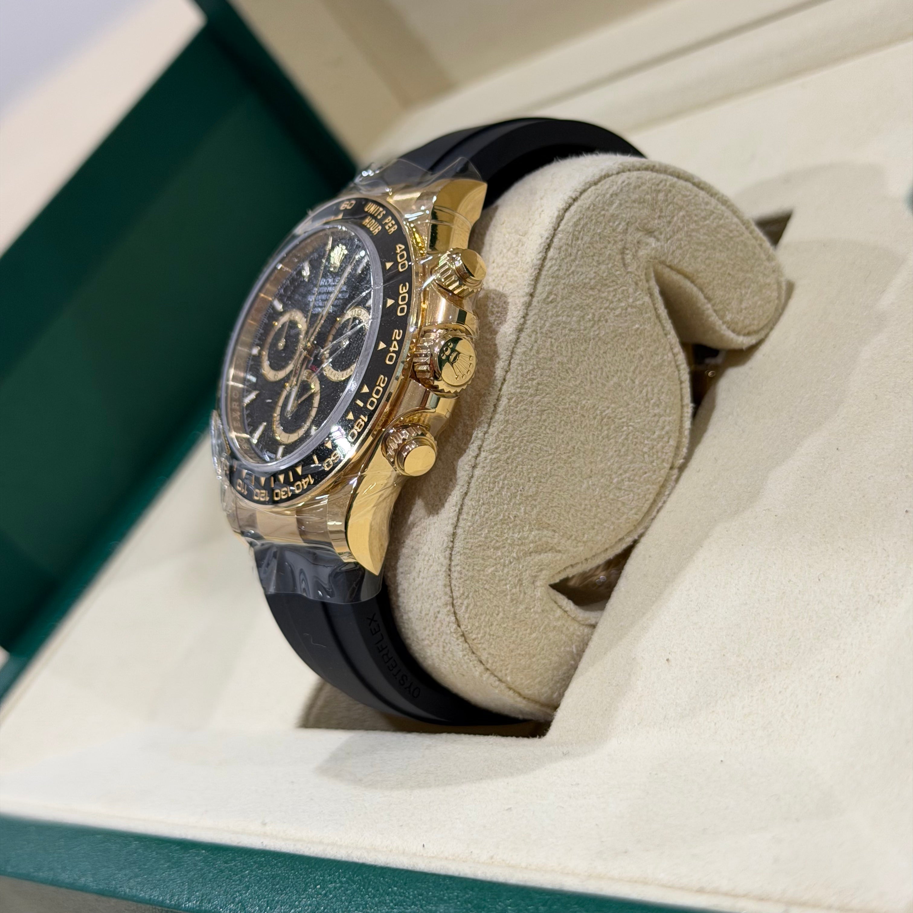 Rolex Cosmograph Daytona 126518LN Yellow Gold Black Dial Full Set