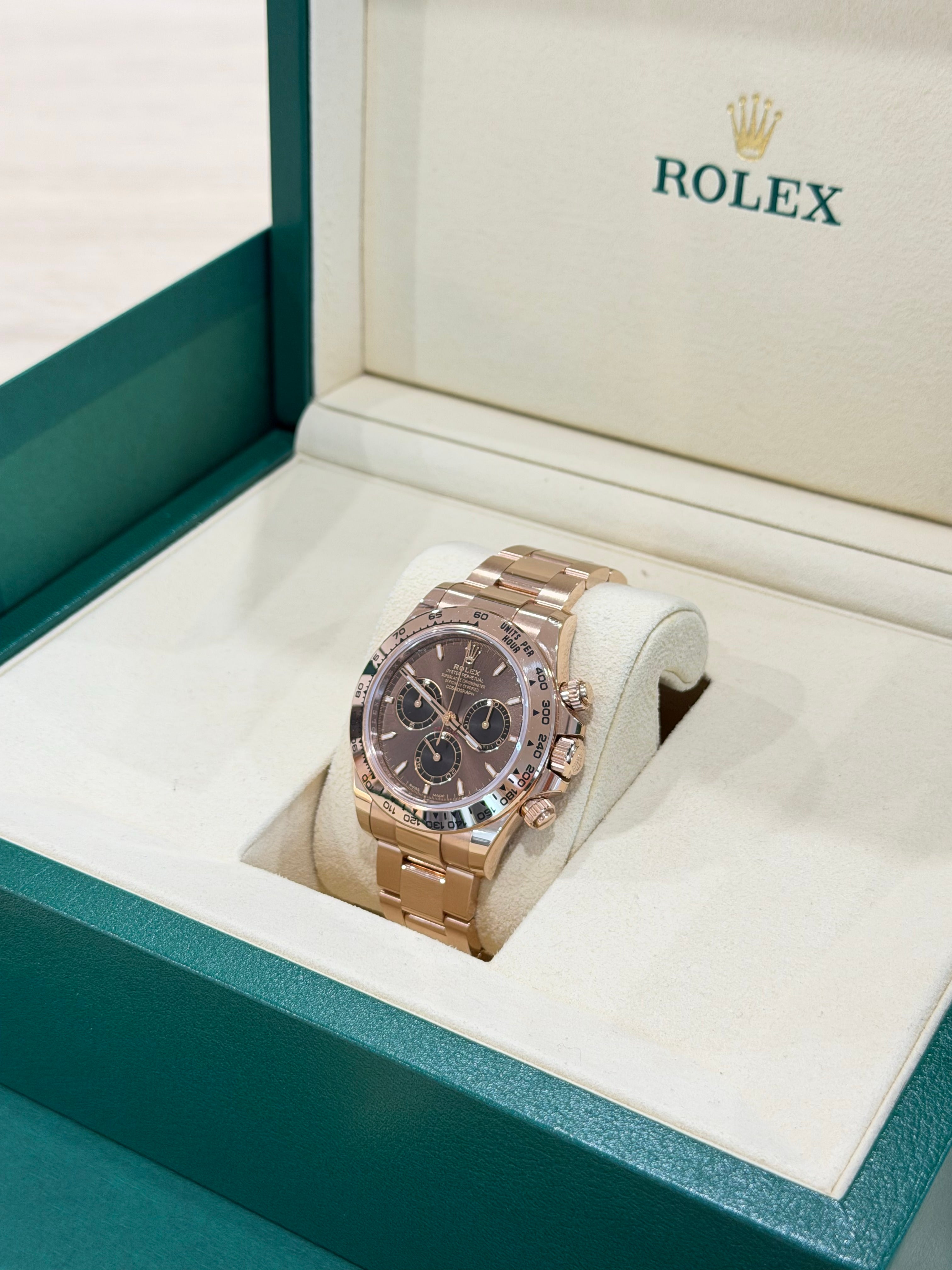 Rolex Cosmograph Daytona 126505 Chocolate Dial Full Set