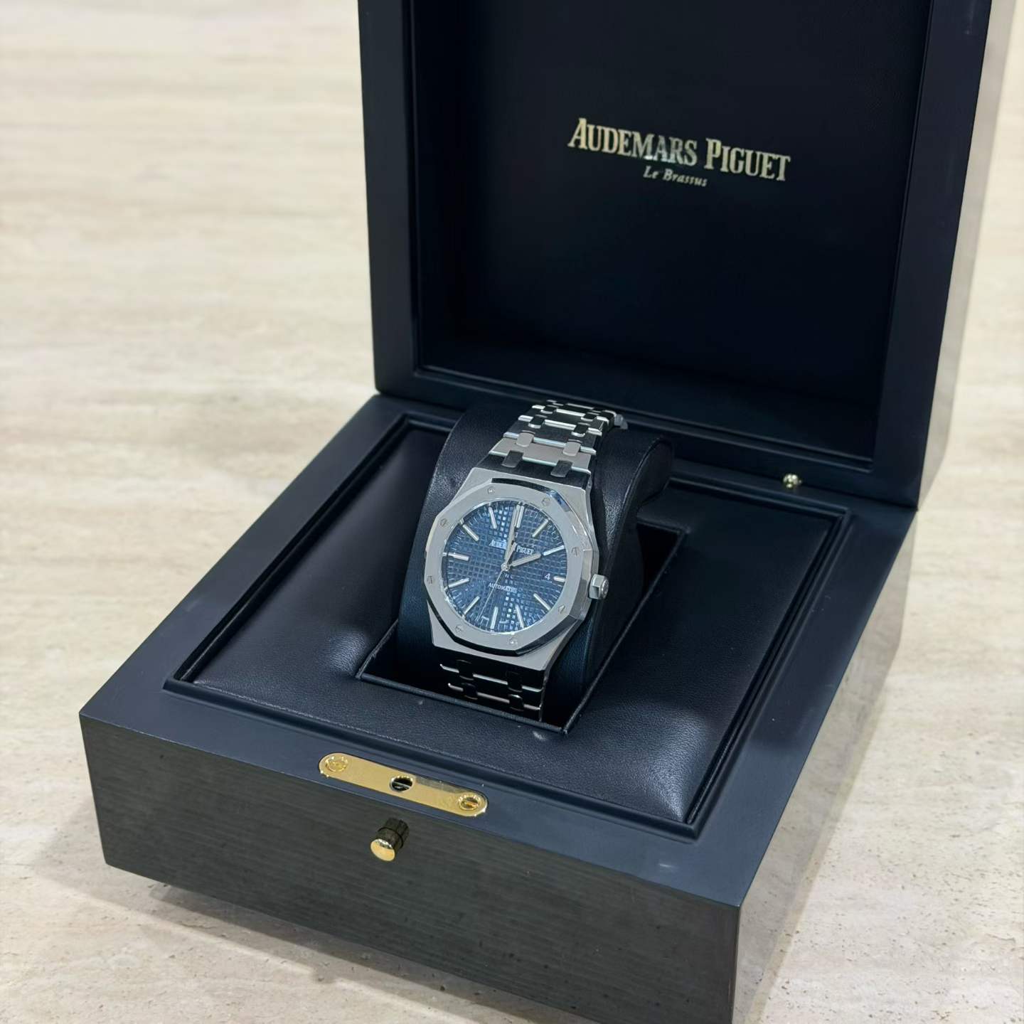 Audemars Piguet Royal Oak 15400ST Blue Dial Full Set