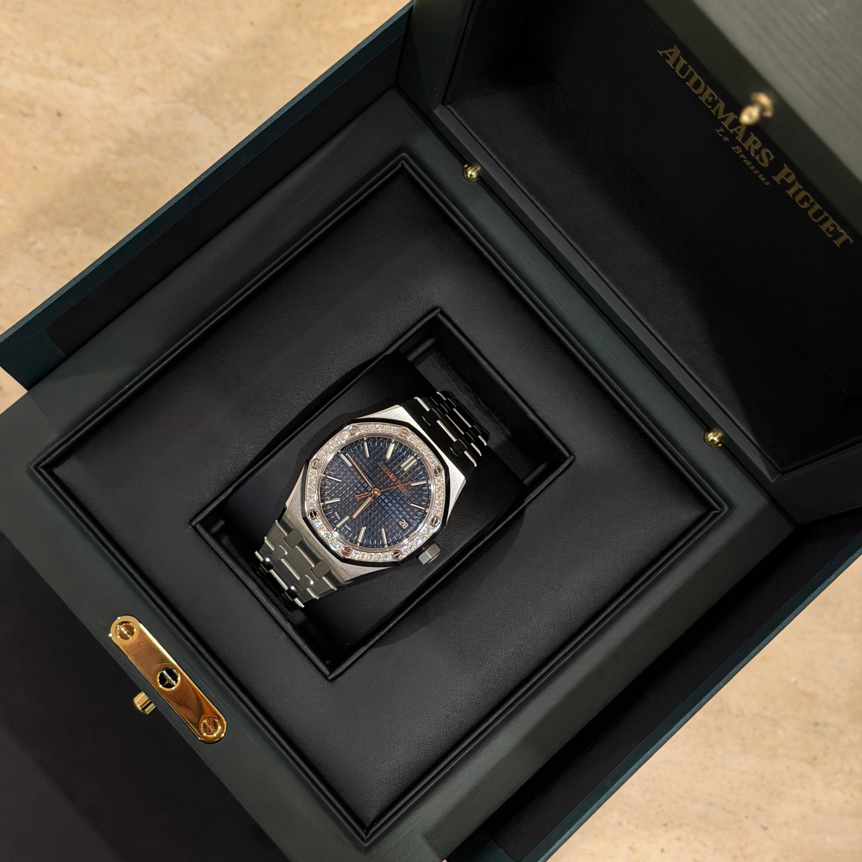 Audemars Piguet Royal Oak 15551ST Blue Dial Full Set