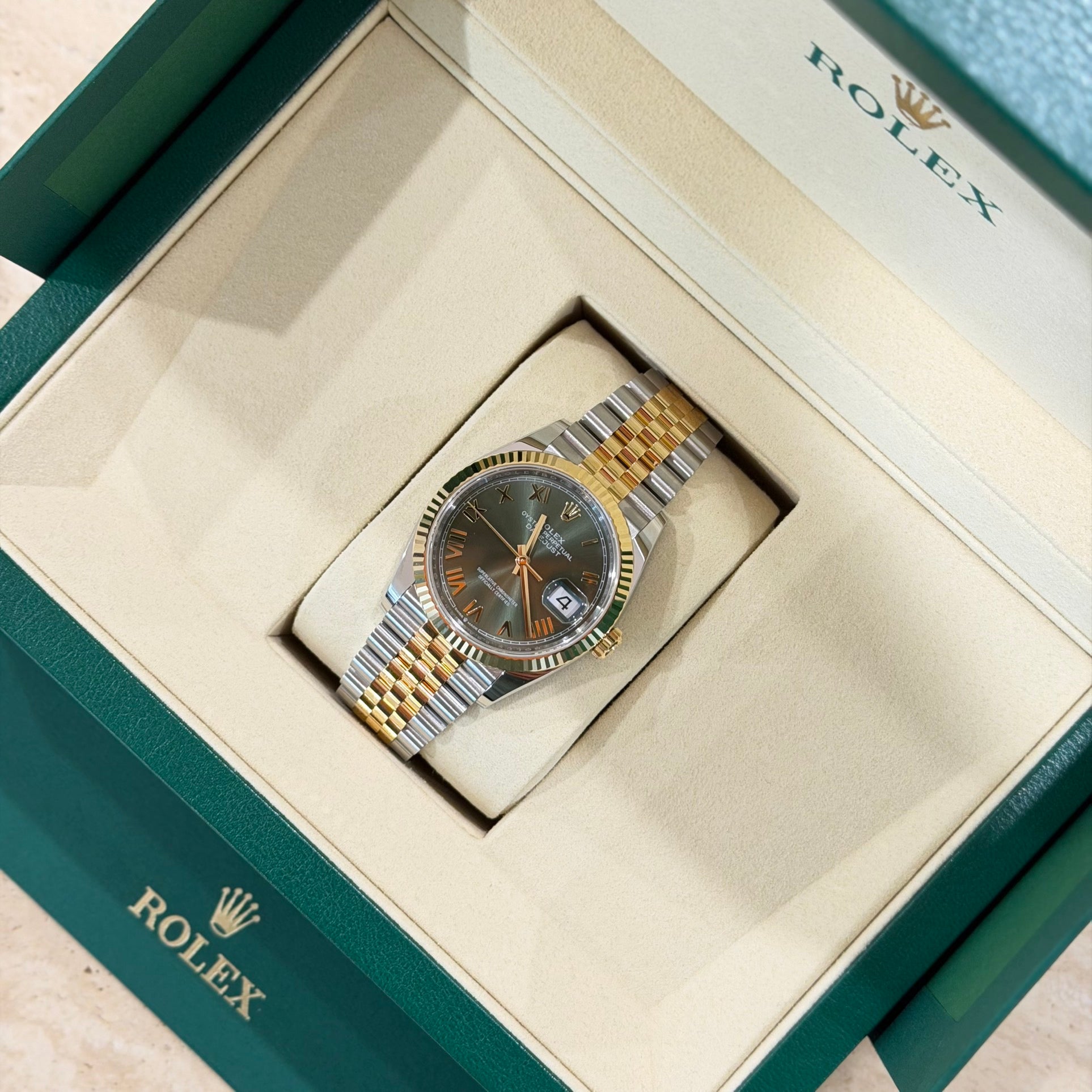 Rolex Datejust 36 126233 Green Roman Dial Full Set