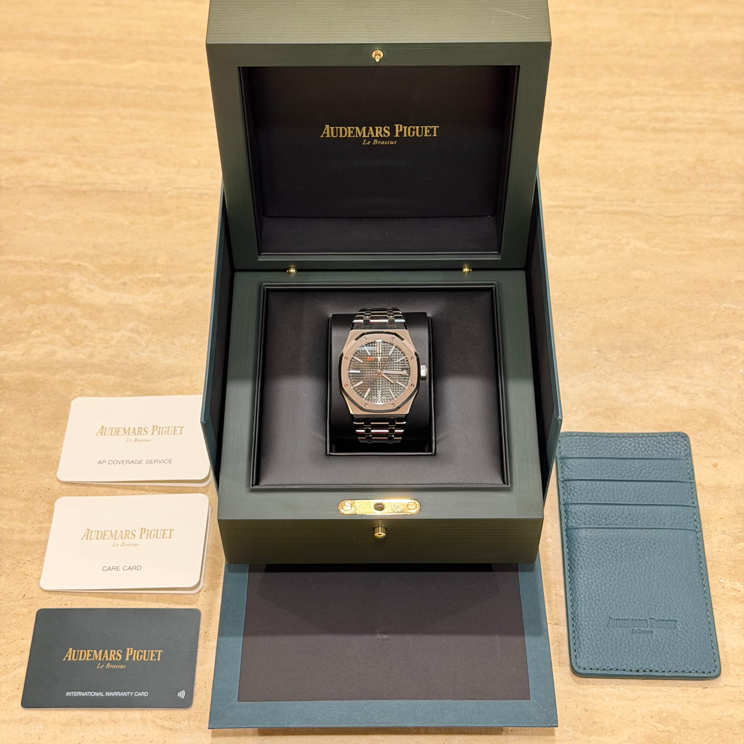 Audemars Piguet Royal Oak 15510ST Green Dial Full Set