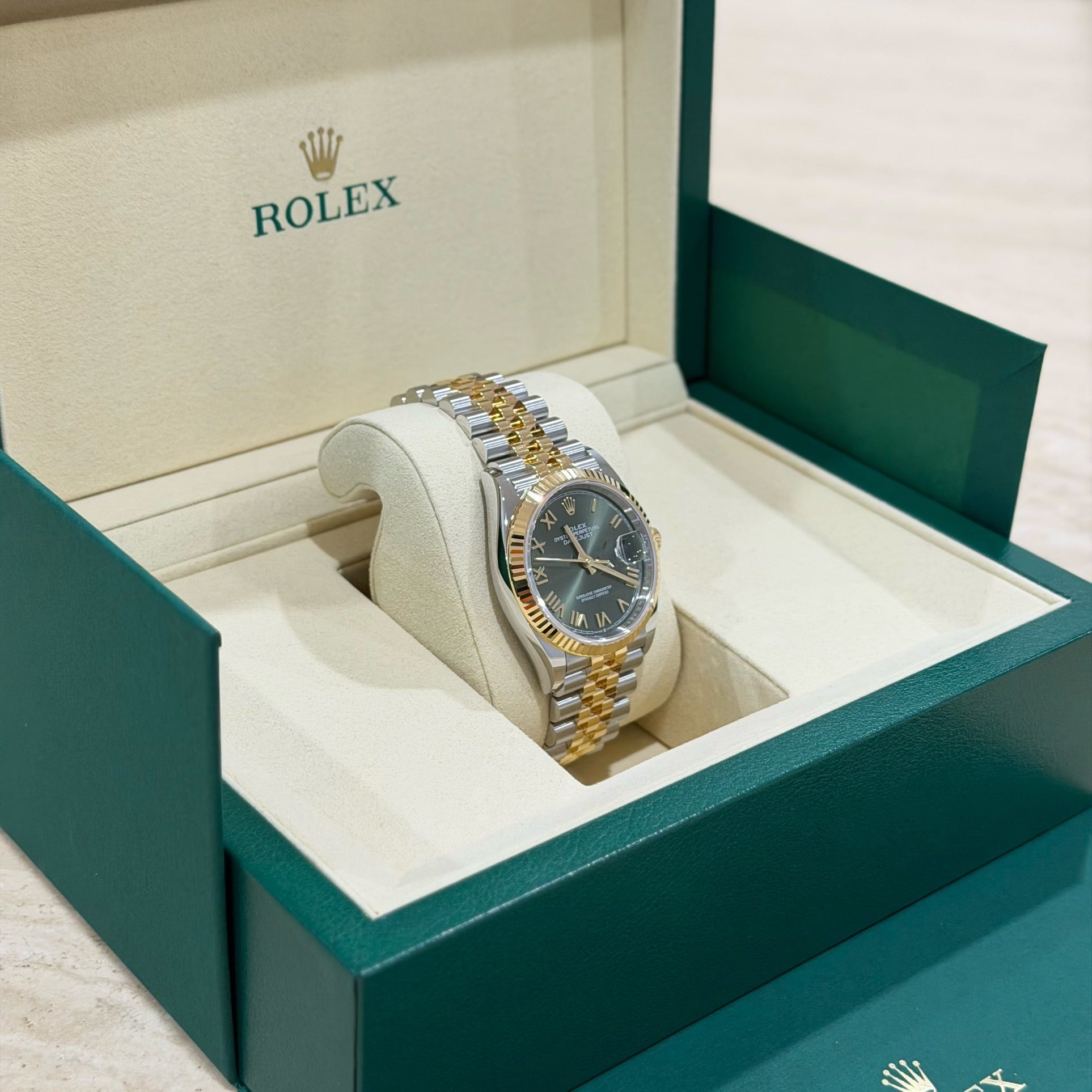 Rolex Datejust 36 126233 Green Roman Dial Full Set