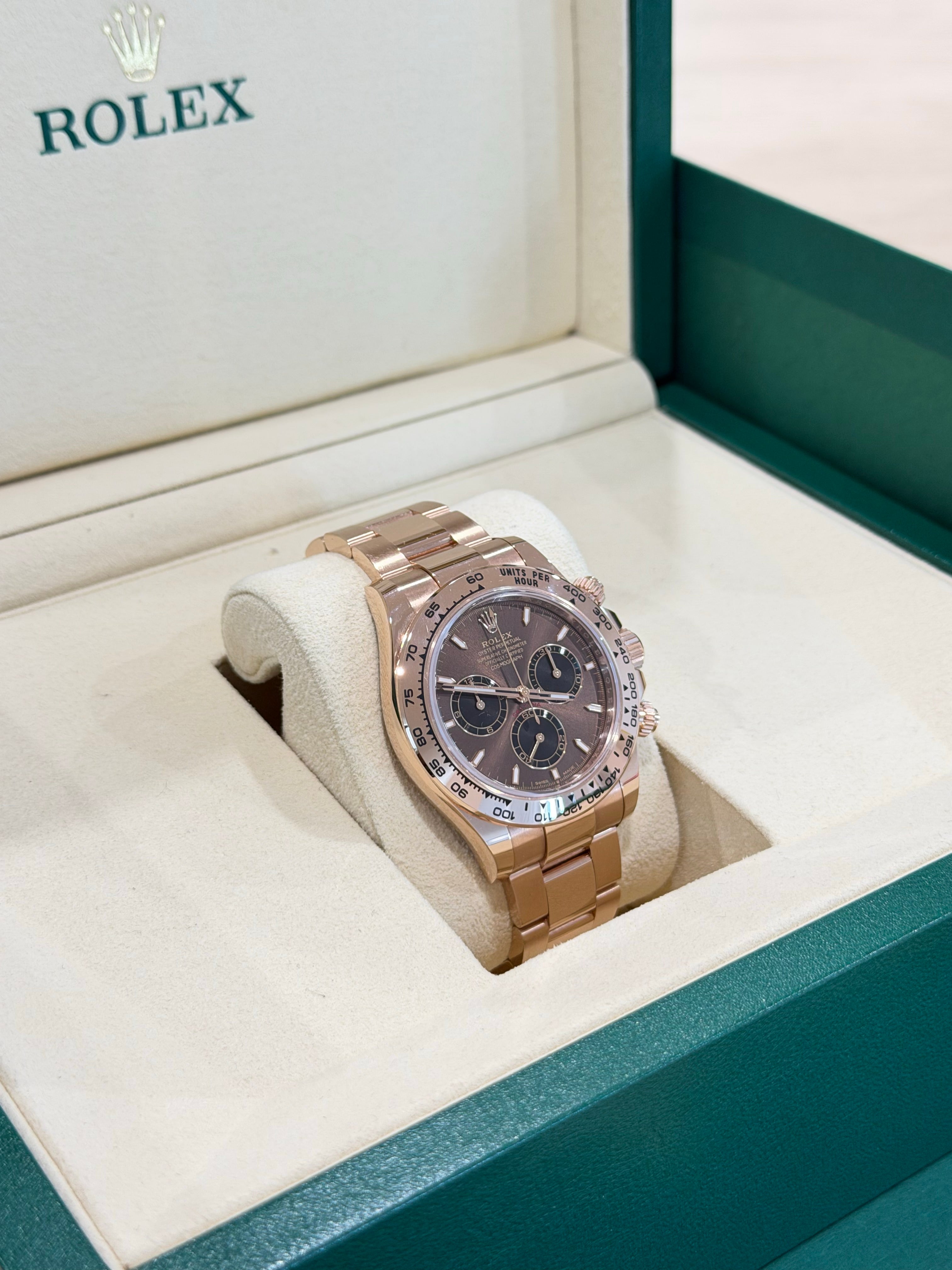 Rolex Cosmograph Daytona 126505 Chocolate Dial Full Set
