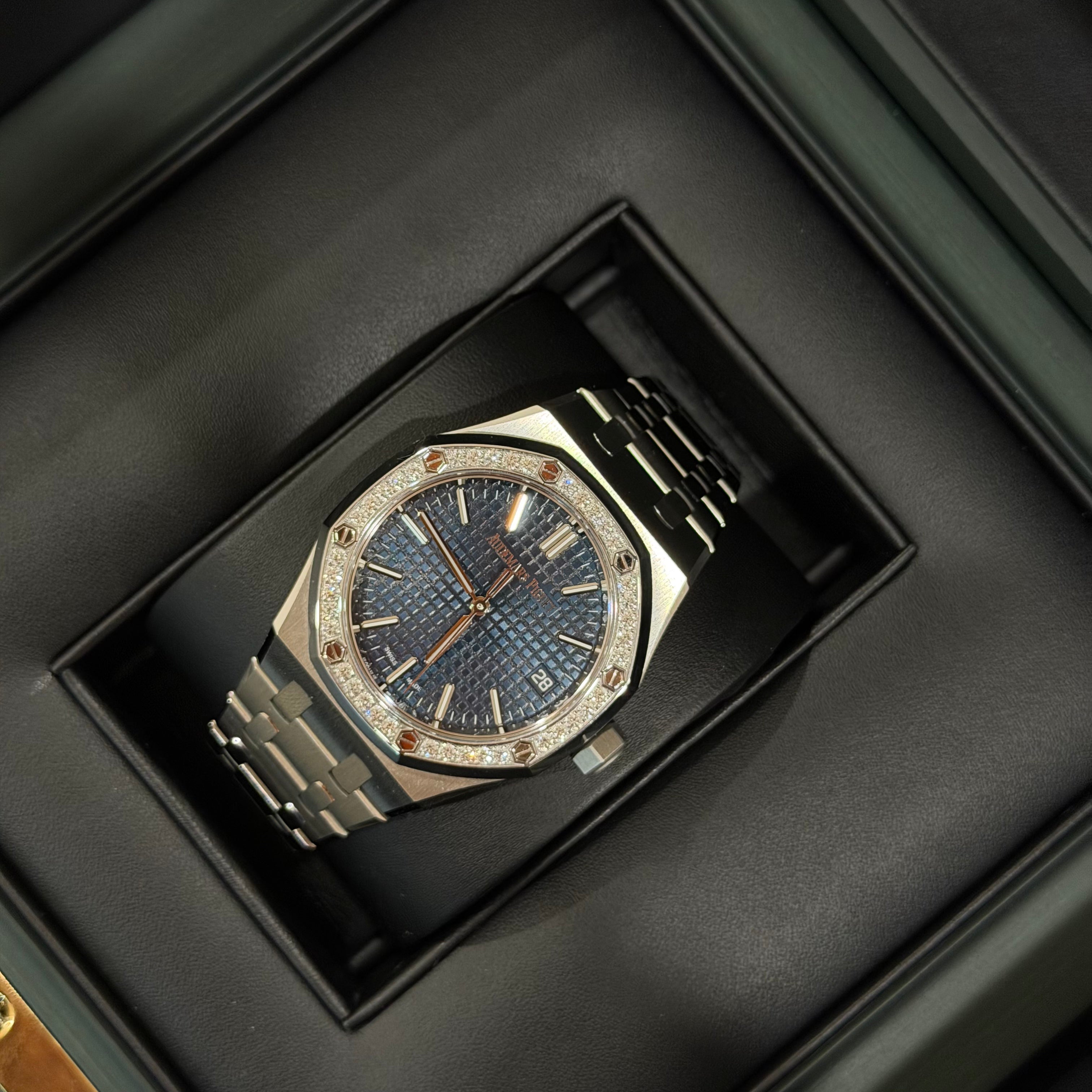 Audemars Piguet Royal Oak 15551ST Blue Dial Full Set