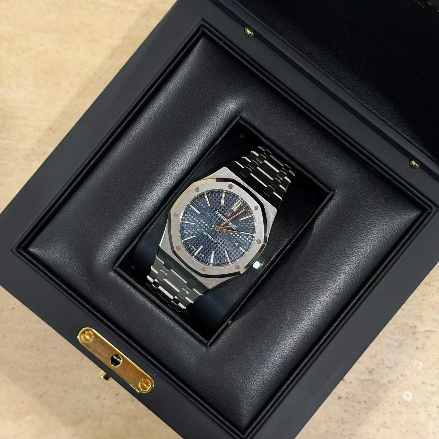 Audemars Piguet Royal Oak 15400ST Blue Dial Full Set
