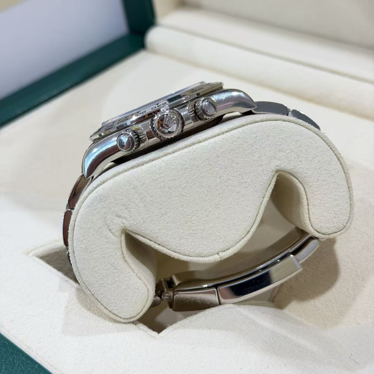 Rolex Cosmograph Daytona 126509 White Gold Black Dial Full Set