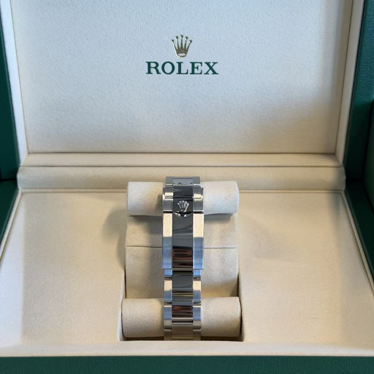 Rolex Cosmograph Daytona 126500 White Dial Full Set